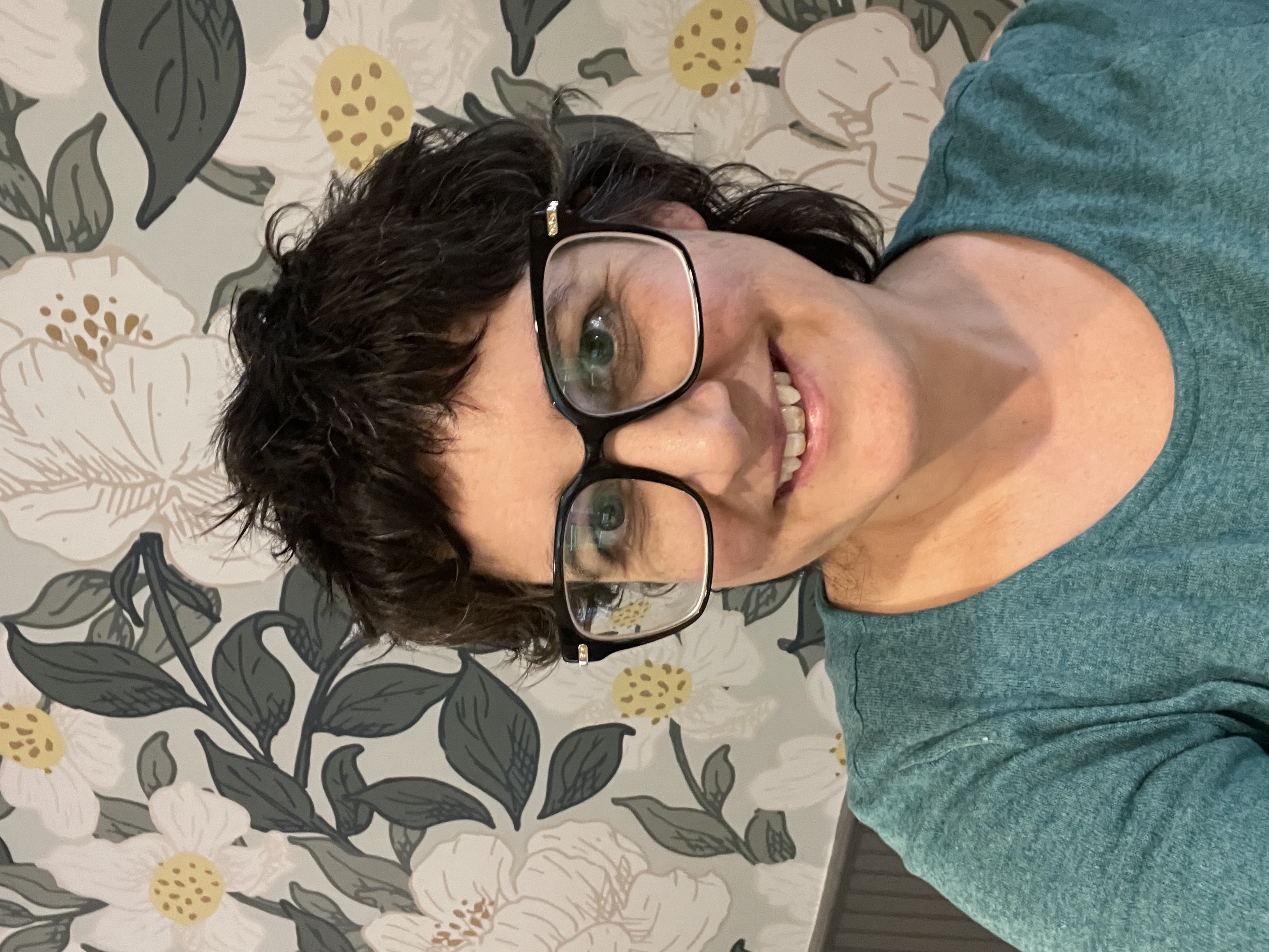 Photo of the stylist and owner, Kasandra